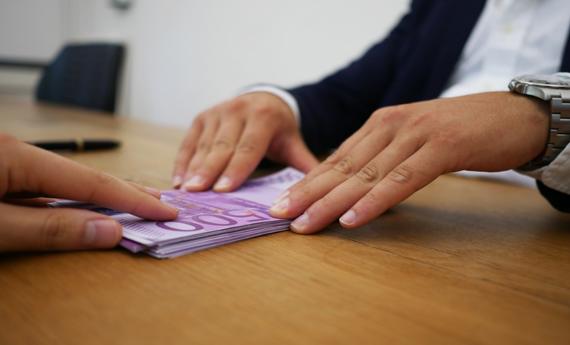 两部门发文：个人贷款业务要求明示综合融资成本